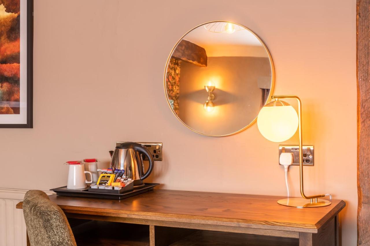 The Bell By Innkeeper'S Collection Aston Clinton Экстерьер фото