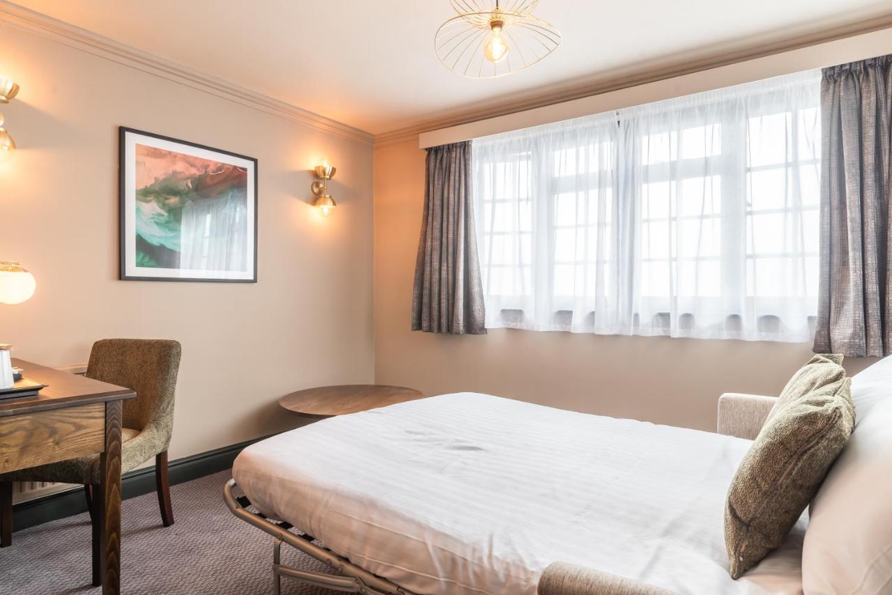 The Bell By Innkeeper'S Collection Aston Clinton Экстерьер фото